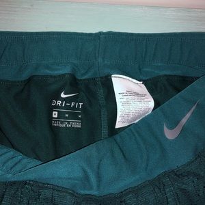 NIKE Dri--Fit Tennis Skirt -size Medium